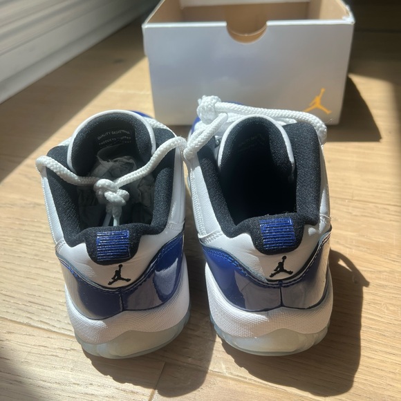 Women’s air Jordan 11 Retro Low Concord Sketch - Picture 8 of 10